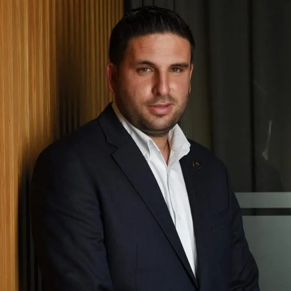 Agent photo
