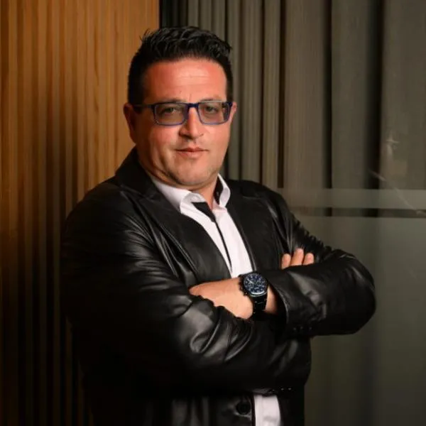 Agent photo