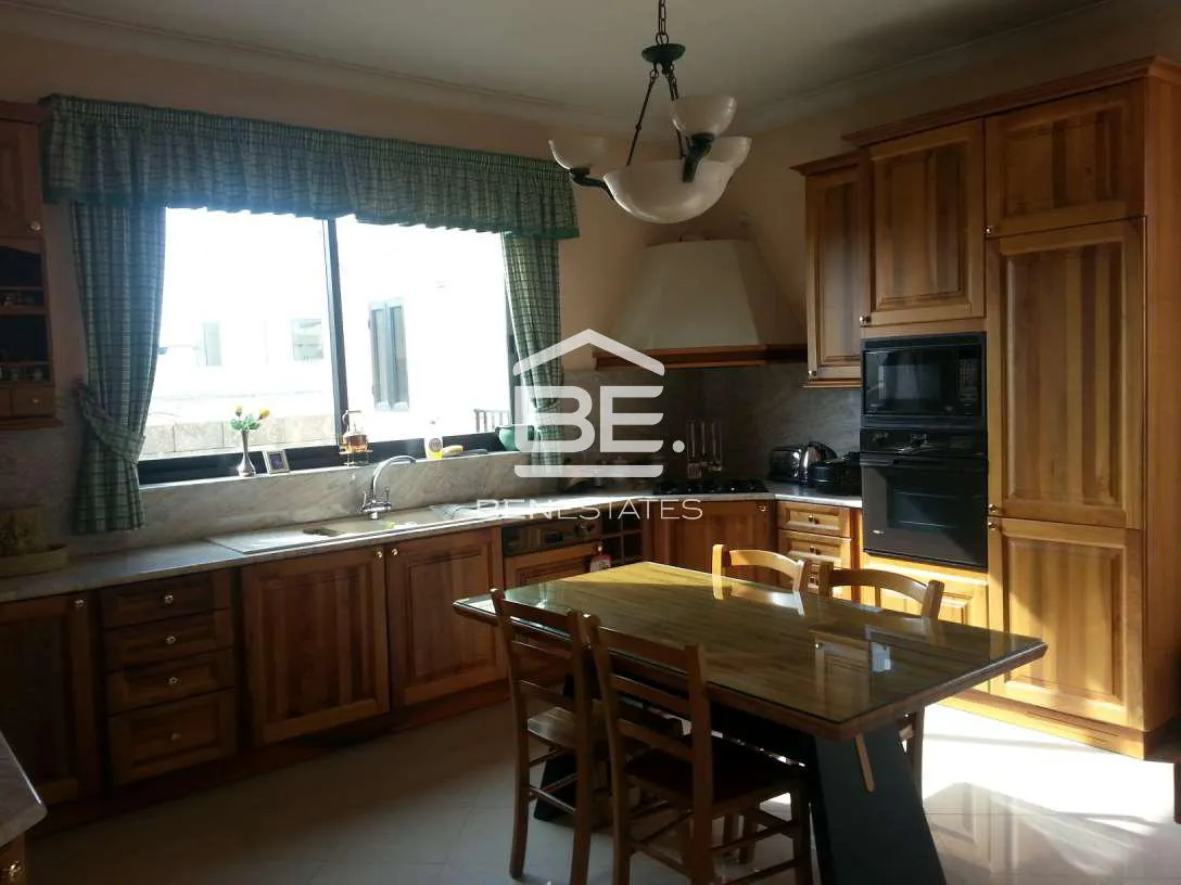 Bungalow in Lija