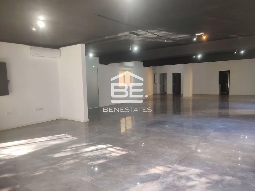 Commercial in Msida