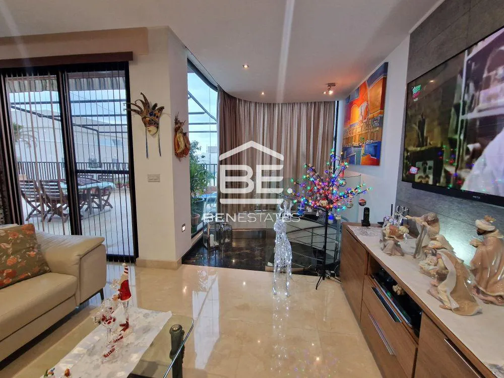 Duplex Penthouse in St. Pauls Bay