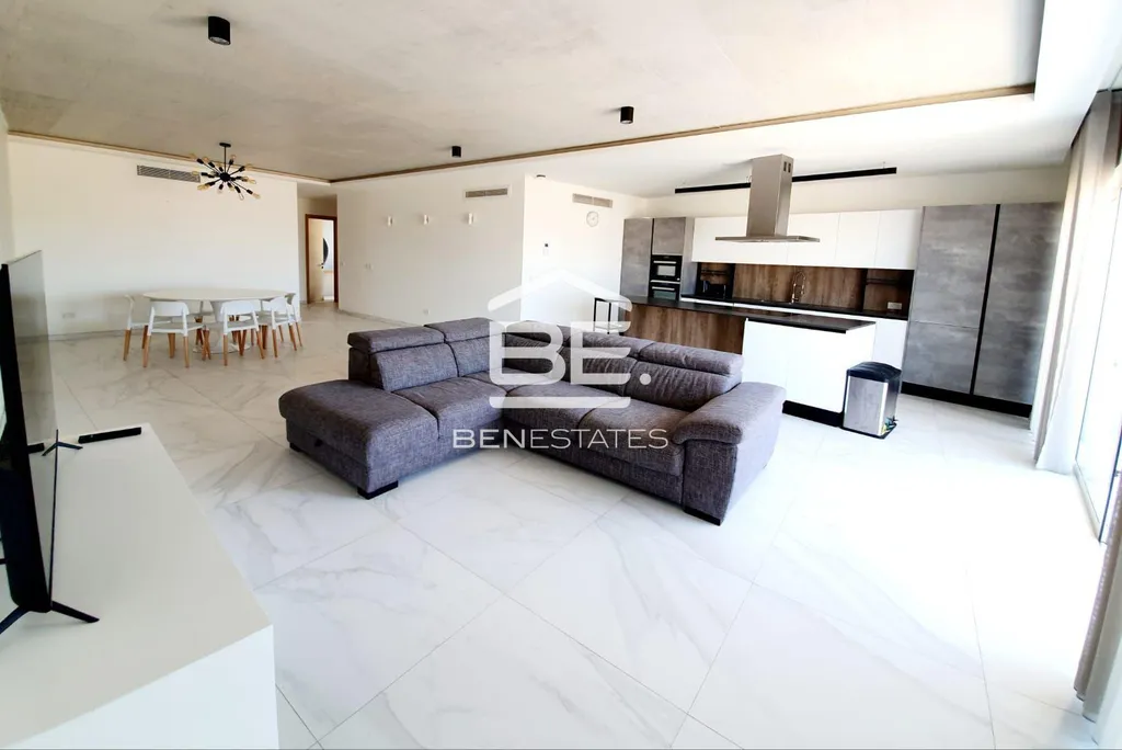 Penthouse in Mosta