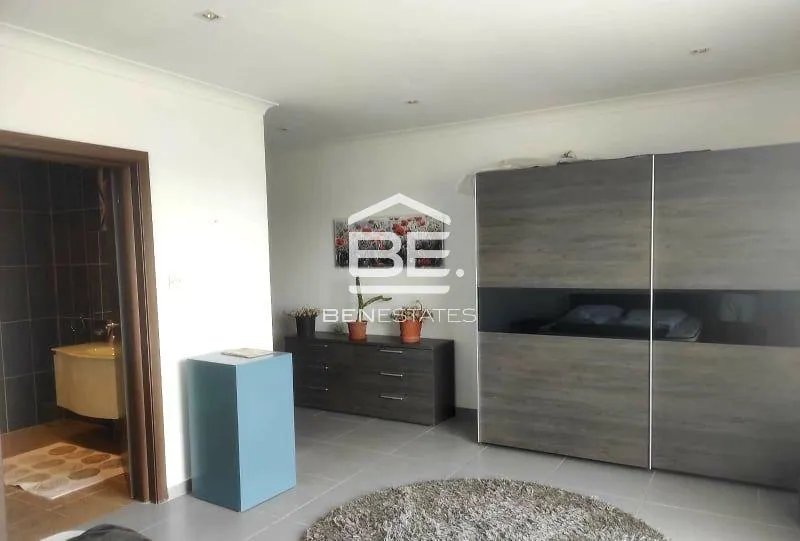 Penthouse in Xemxija