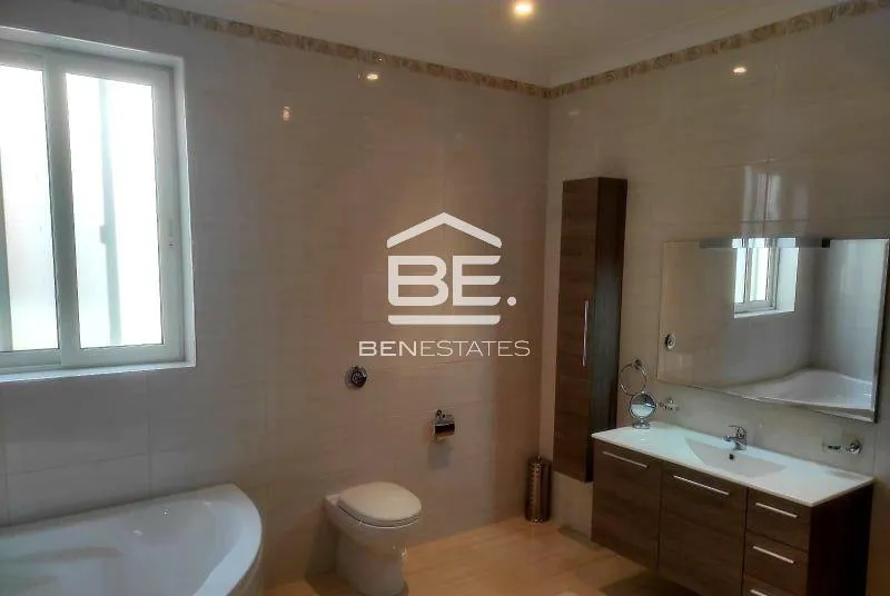 Penthouse in Xemxija