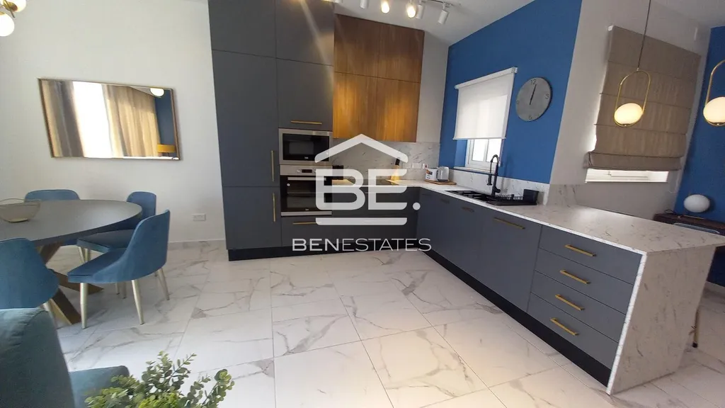 Penthouse in Xemxija