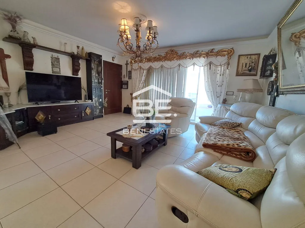 Penthouse in Bahar Ic-Caghaq