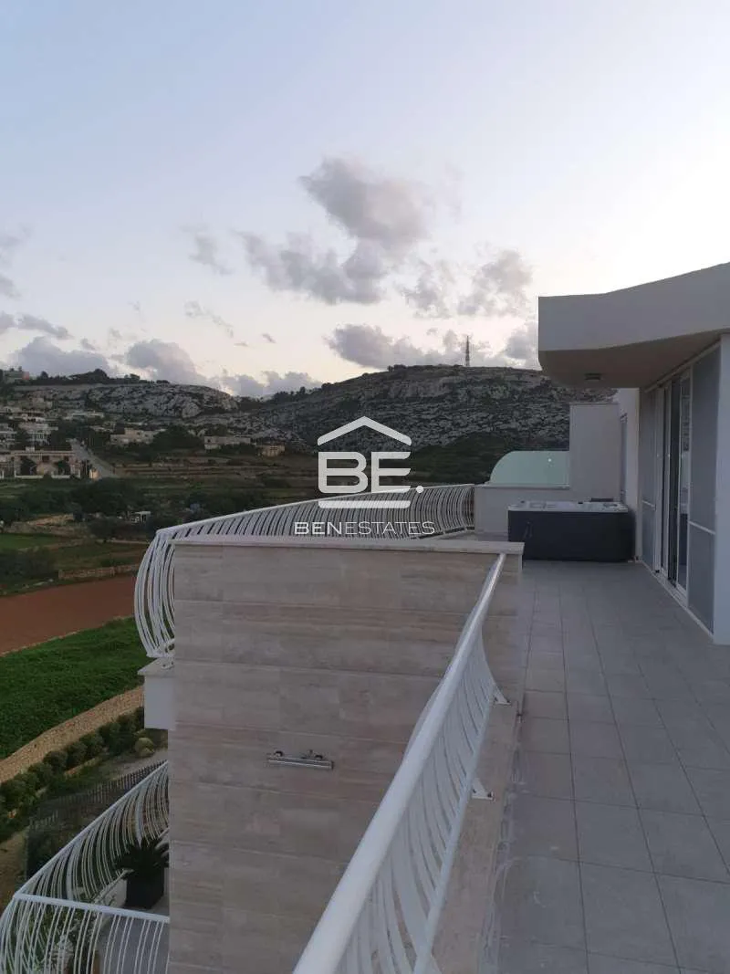 Penthouse in Bahar Ic-Caghaq