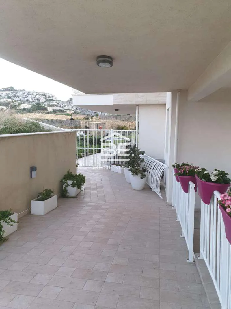 Penthouse in Bahar Ic-Caghaq
