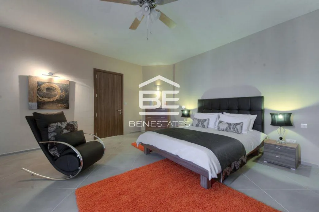 Semi Detached Villa in Madliena