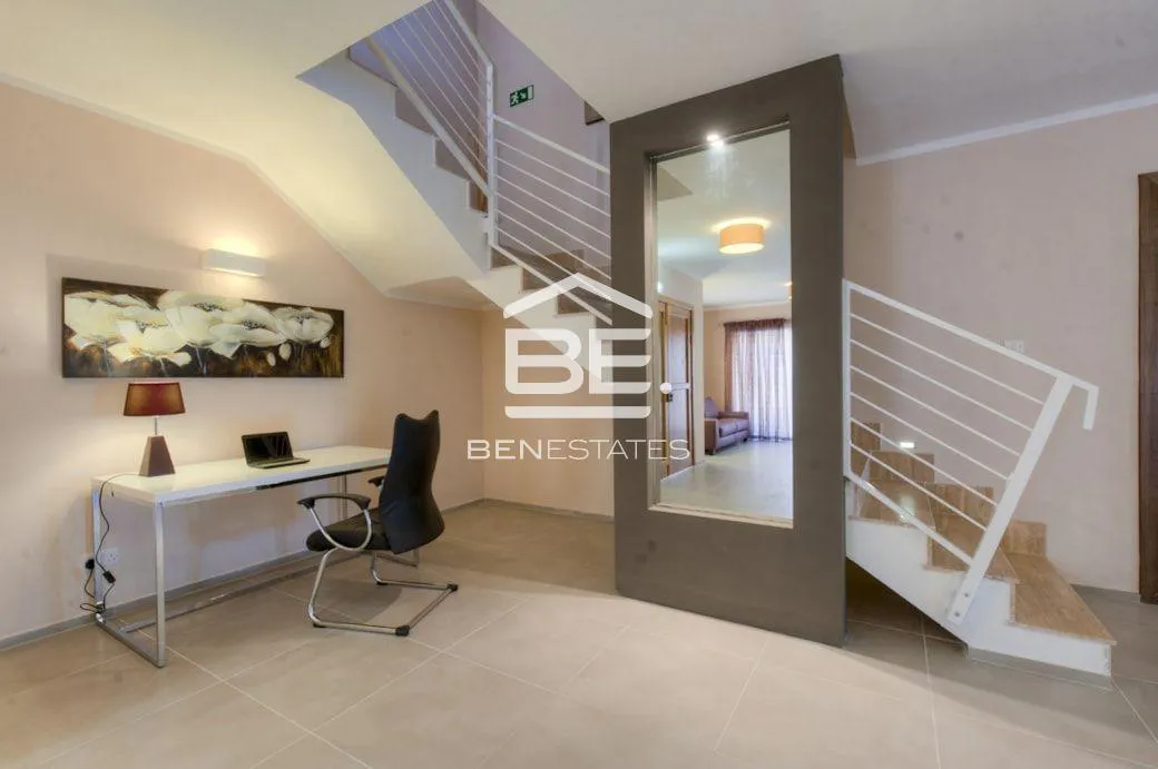 Semi Detached Villa in Madliena