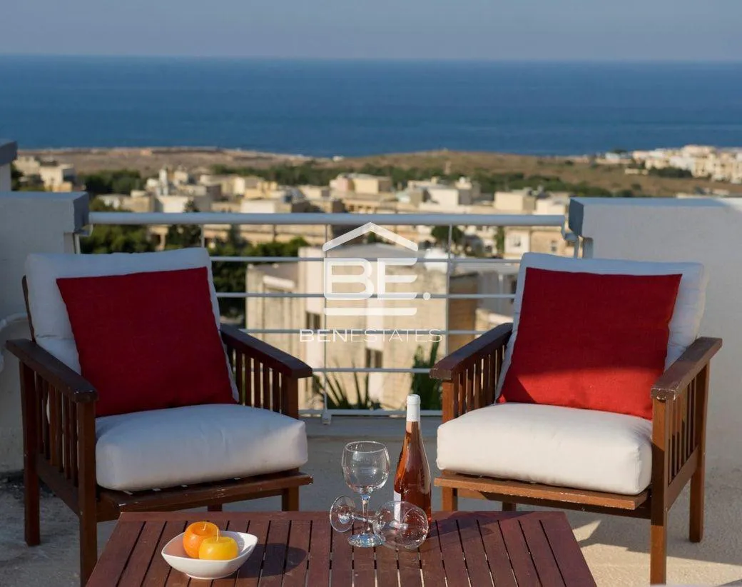 Semi Detached Villa in Madliena