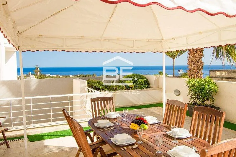 Semi Detached Villa in Madliena