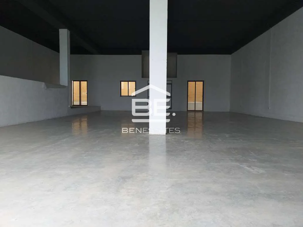 Street Level Garage in Mriehel