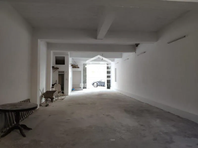 Street Level Garage in San Gwann