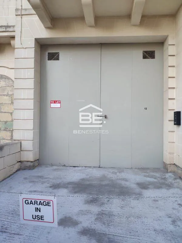 Street Level Garage in San Gwann