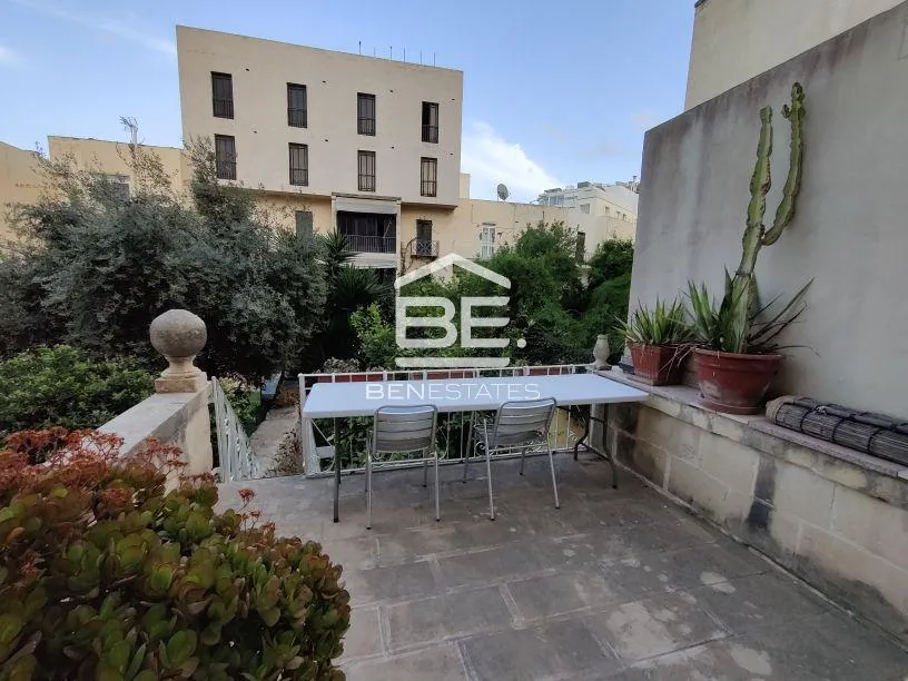 Town House in St. Julians