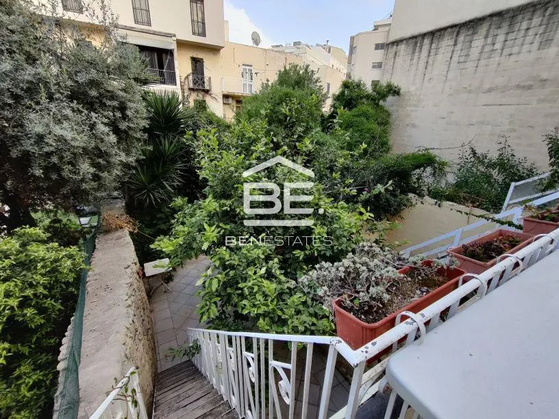 Town House in St. Julians
