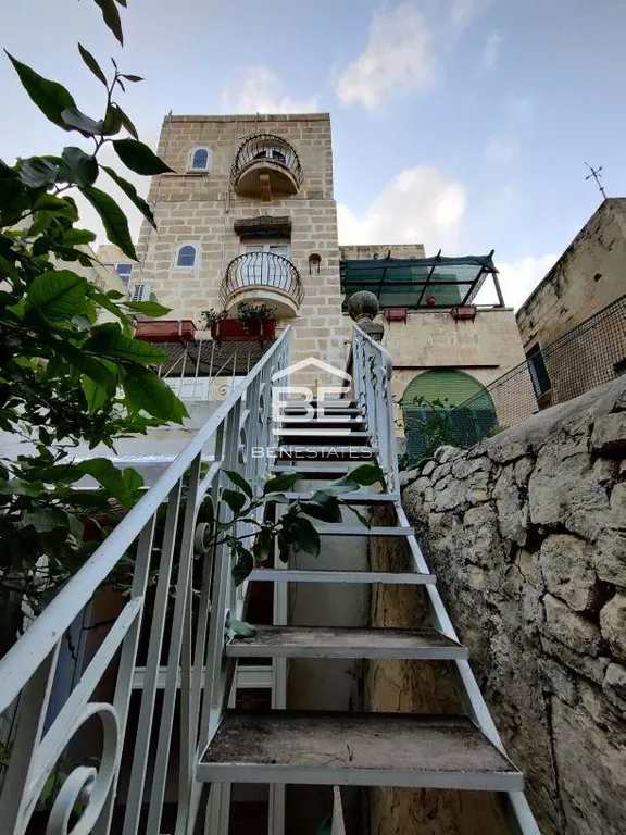 Town House in St. Julians