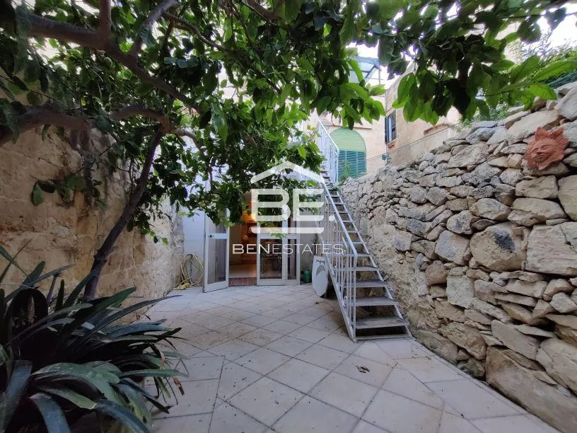 Town House in St. Julians