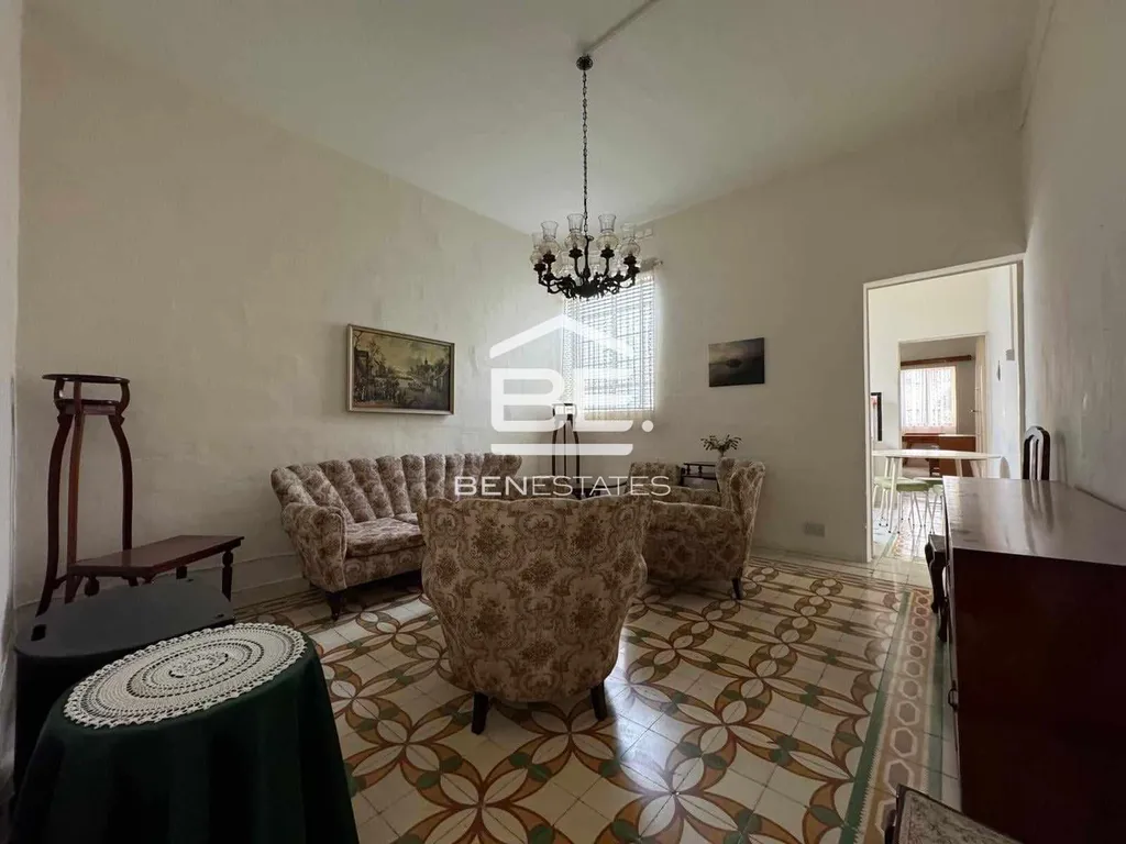 Apartment with airspace in Paola