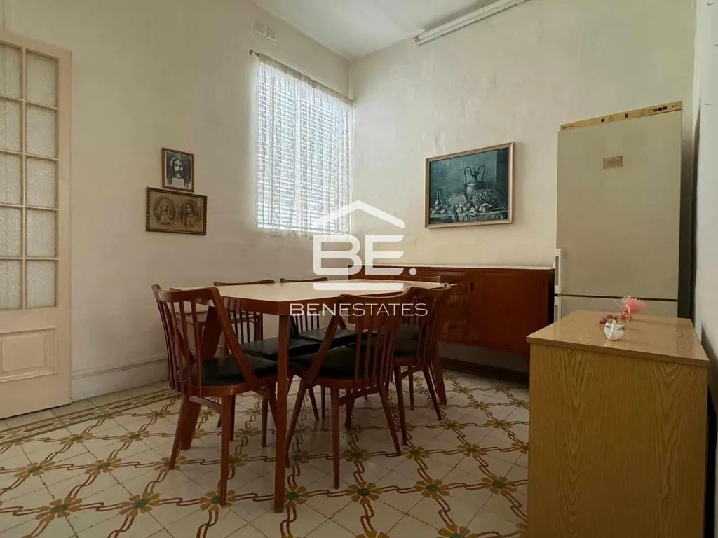 Apartment with airspace in Paola