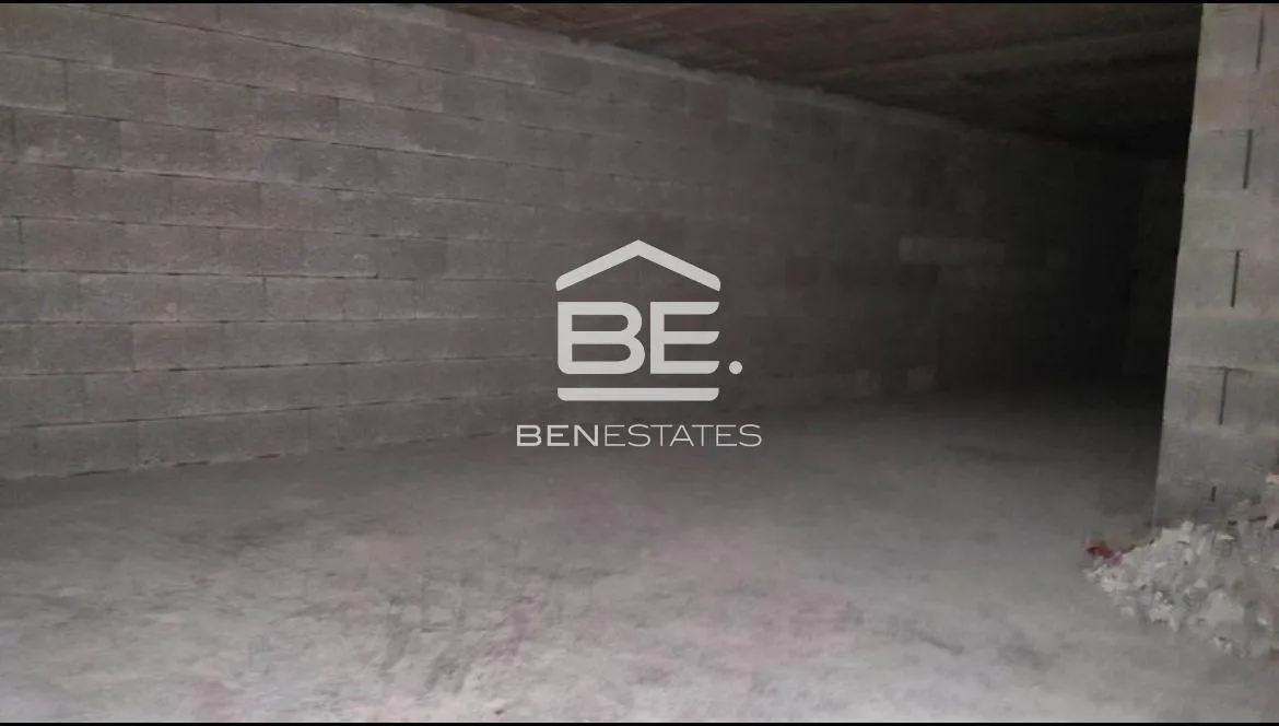 Basement Garage in Lija