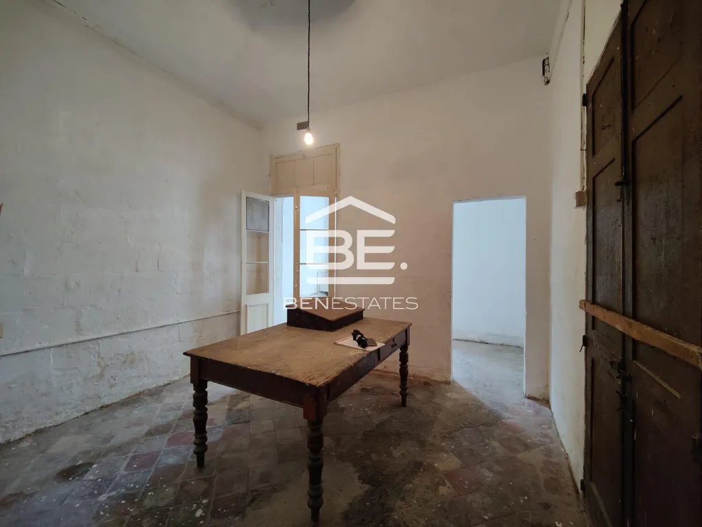 Commercial in Hamrun