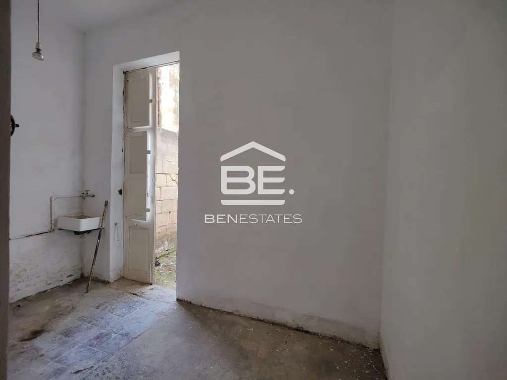 Commercial in Hamrun