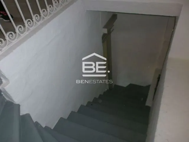 Commercial in Cospicua