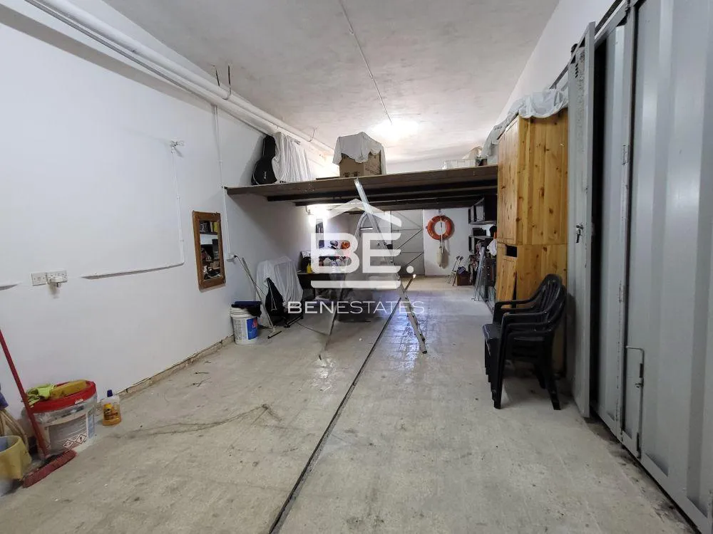 Semi Basement Garage in St. Julians