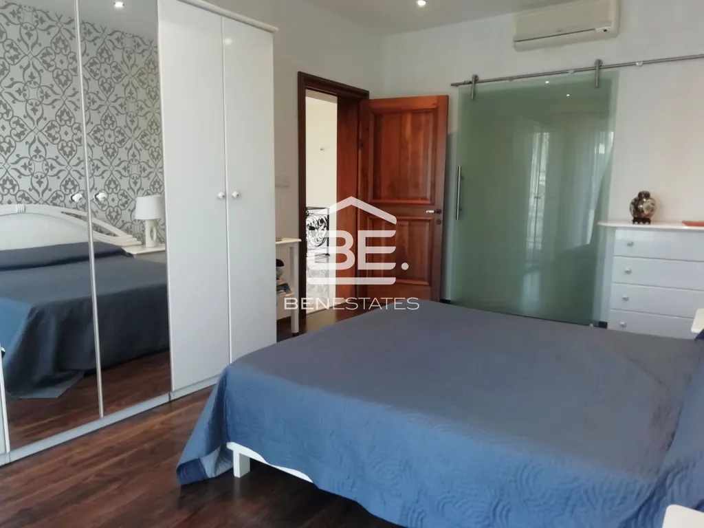 Semi Detached Villa in Victoria Gardens