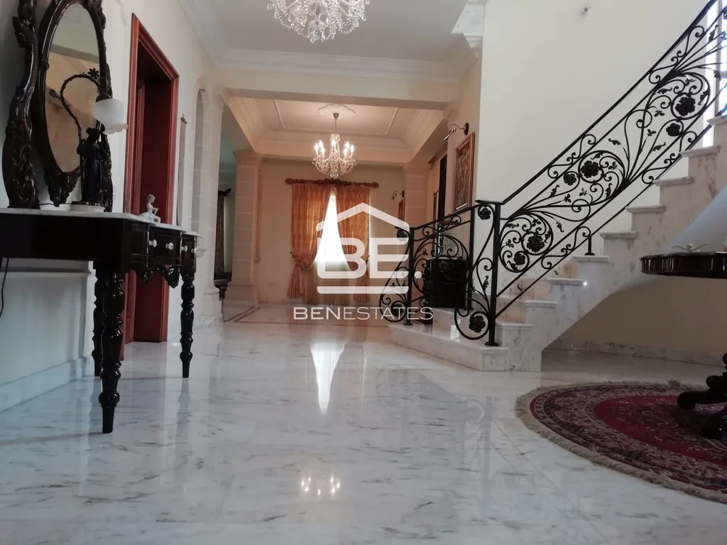 Semi Detached Villa in Victoria Gardens