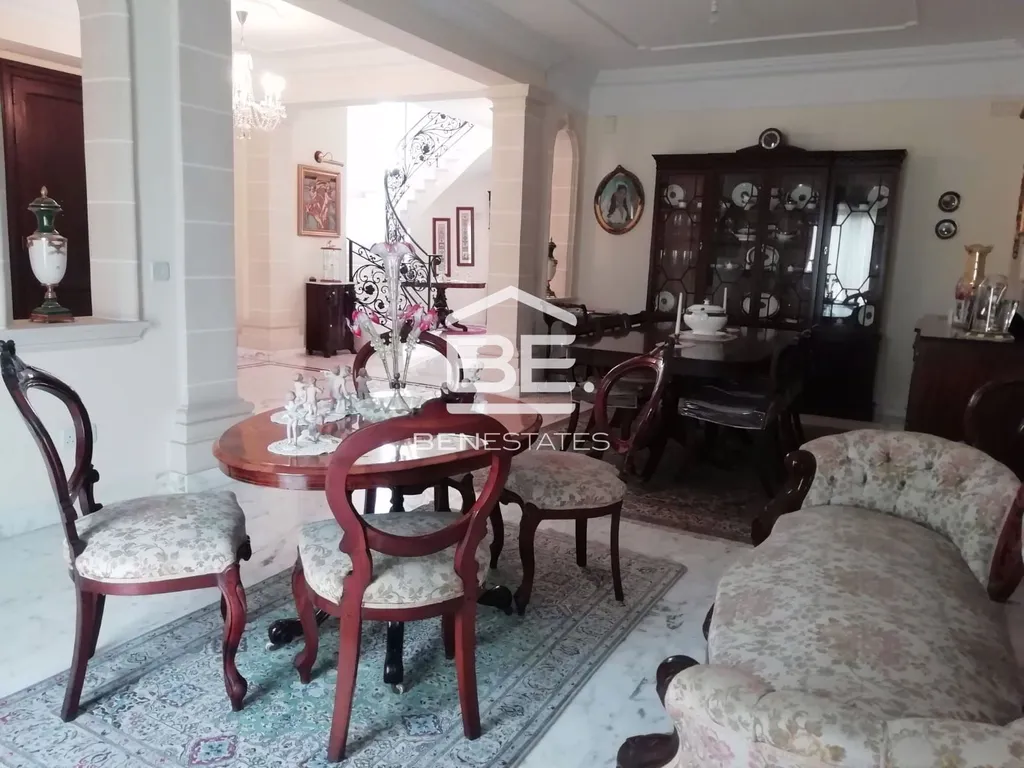 Semi Detached Villa in Victoria Gardens