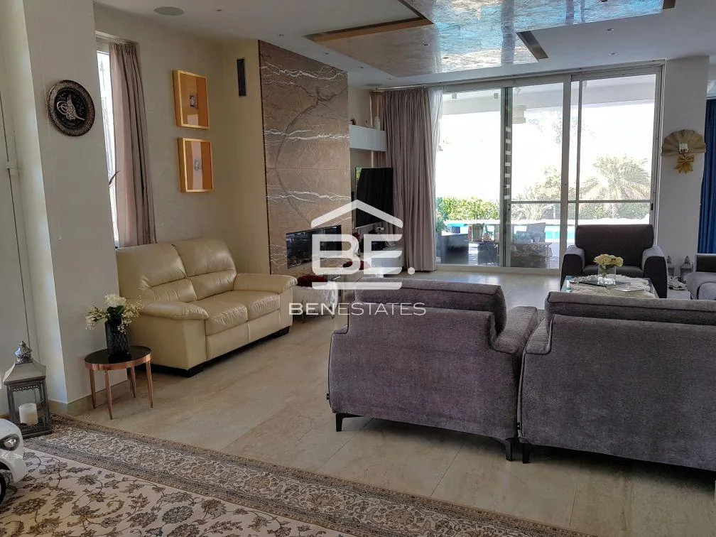Semi Detached Villa in Victoria Gardens