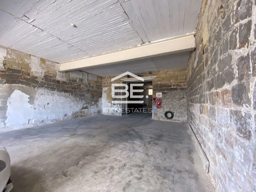 Warehouse in Marsa