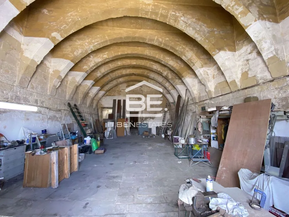 Warehouse in Marsa