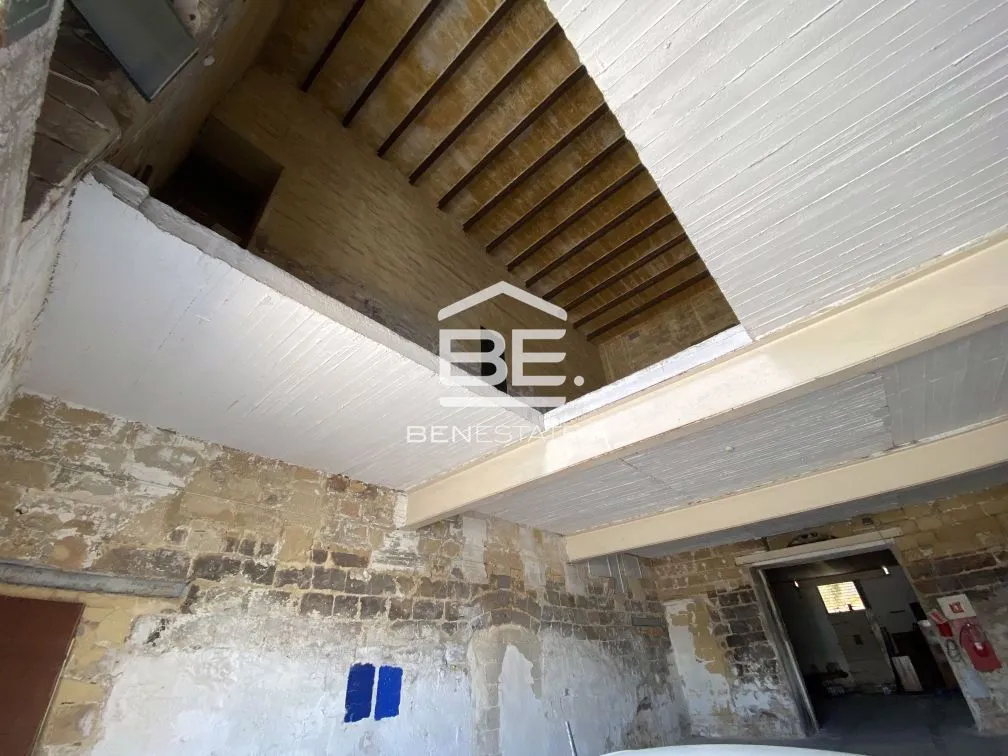 Warehouse in Marsa
