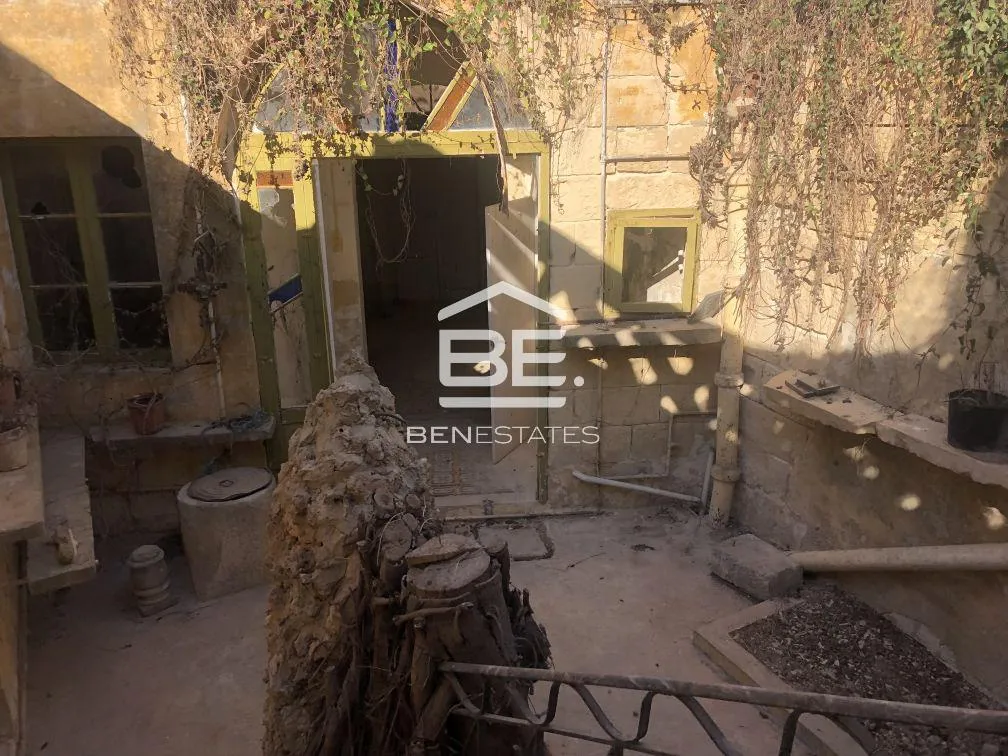 Unconverted House of Character in Qrendi