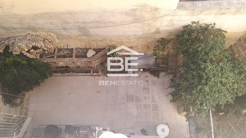 Unconverted Town House in Birzebbuga