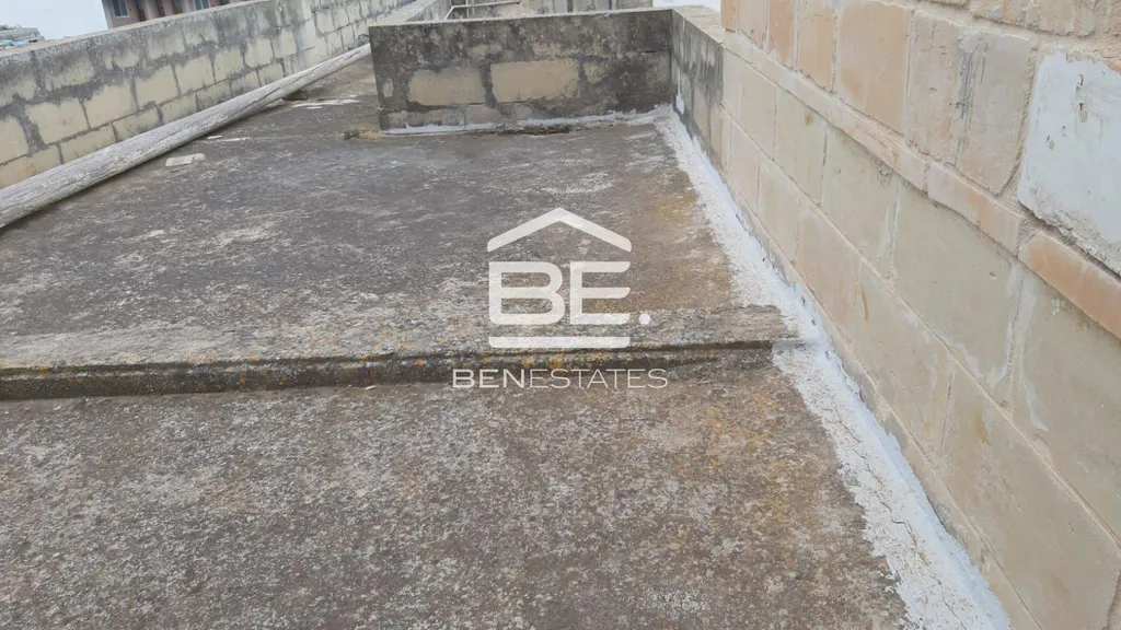Unconverted Town House in Zurrieq