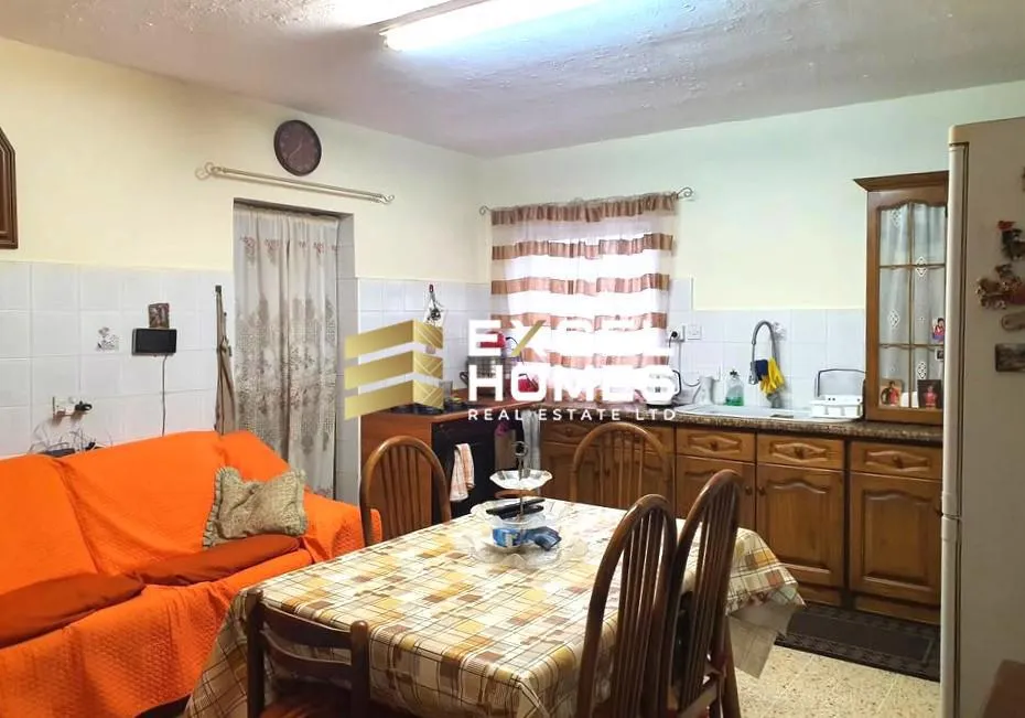 Beautiful 3 Bedroom Townhouse in Birzebbuga with Large Terrace - View 3