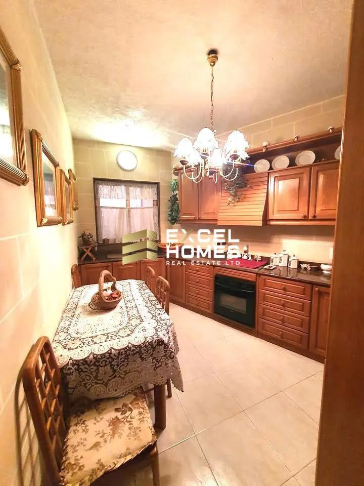 Beautiful 3 Bedroom Townhouse in Birzebbuga with Large Terrace - View 4