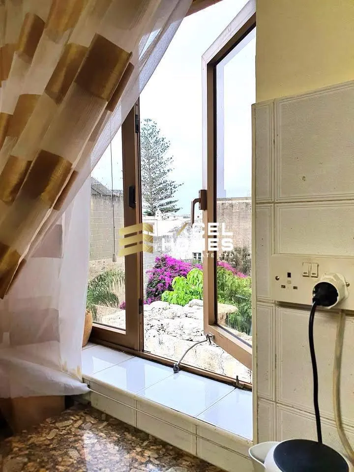 Beautiful 3 Bedroom Townhouse in Birzebbuga with Large Terrace - View 5