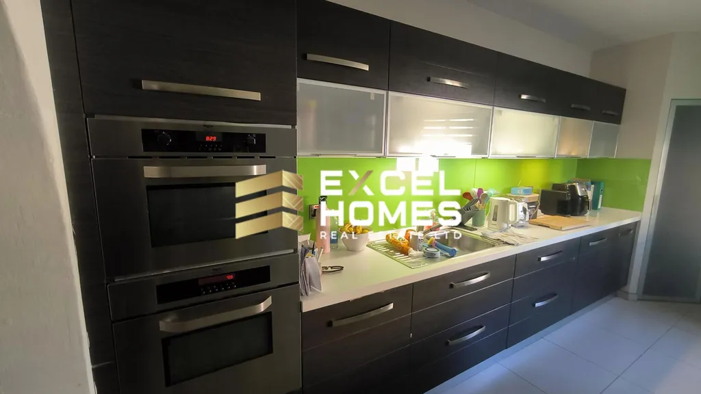 Luxurious 3 Bedroom Maisonette in San Gwann with Garage and Terrace - Main View