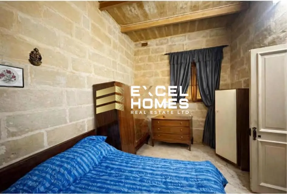 Luxurious 3 Bedroom House in Mqabba with Private Pool and Terrace - View 3