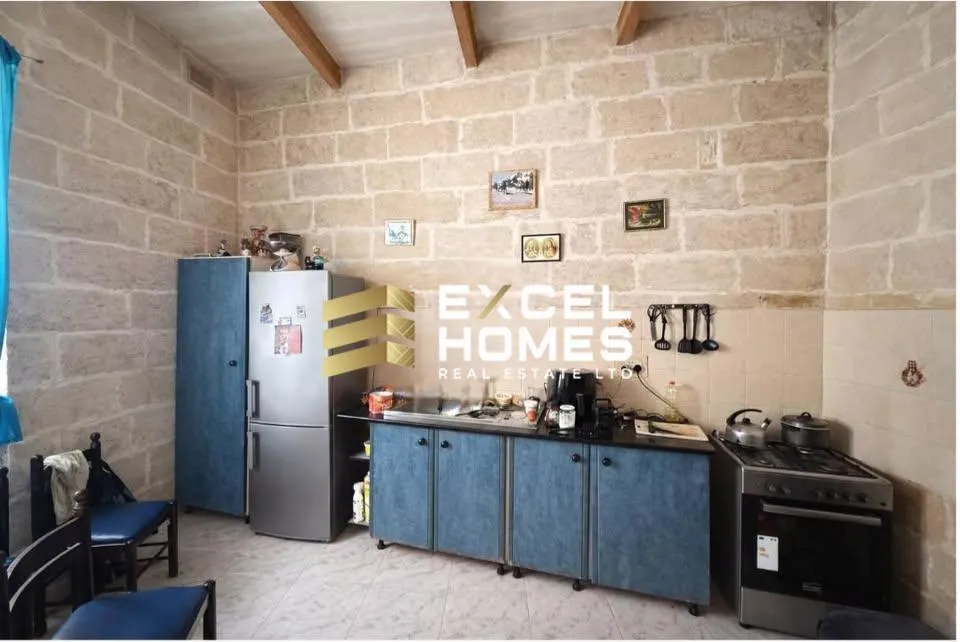 Luxurious 3 Bedroom House in Mqabba with Private Pool and Terrace - View 5