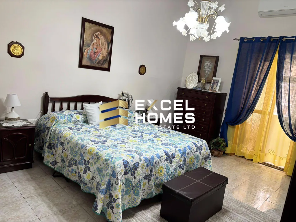 Spacious 3 Bedroom Townhouse in Bormla with Large Terrace - View 4