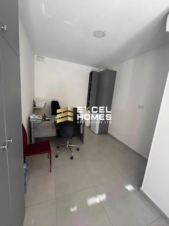 Spacious Shop in Pieta with High Foot Traffic - View 5