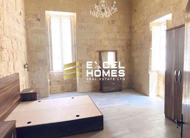 Modern 5 Bedroom Townhouse in Birgu with Large Terrace - Main View