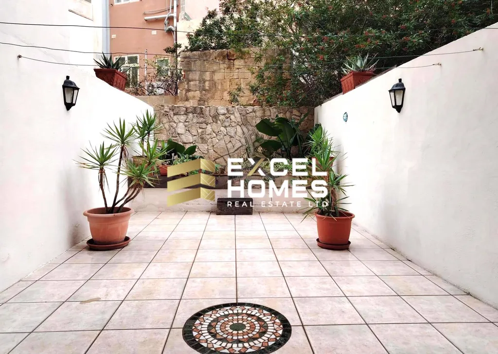 Luxurious 3 Bedroom Apartment in Sliema with Garage - View 5